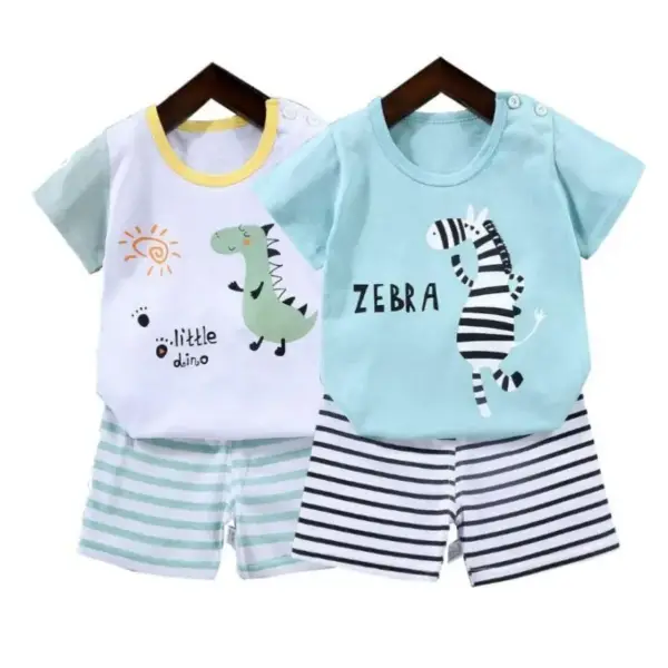 Kinder Schlafanzug Set mit Shirt und gestreiften Shorts – Bild 2