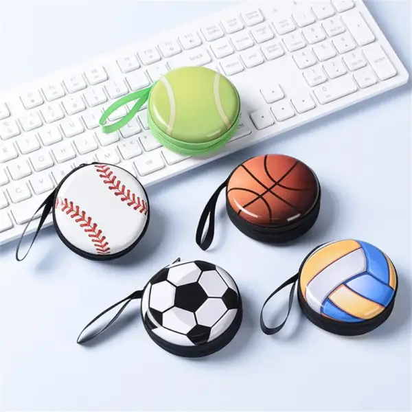 Runde Münzbörse mit Reißverschluss, Handschlaufe und Ballmotiven – Bild 2