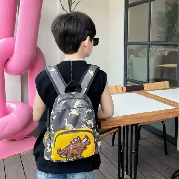 Kinderrucksack für Jungen mit Dinosaurier-Muster und Frontfach
