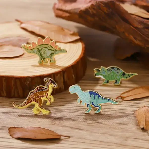 Dinosaurier Anstecknadeln in verschiedenen Formen und Mustern – Bild 3