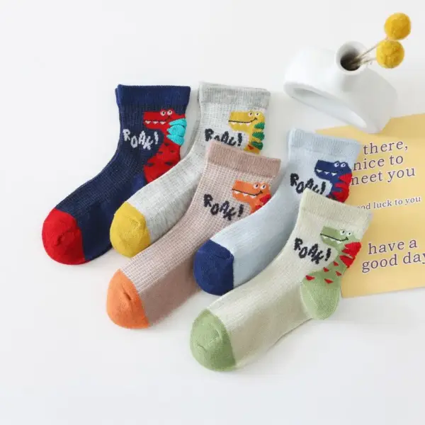 Jungen Socken mit Dino-Motiv, Ferse und Spitze in Kontrastfarbe – Bild 3