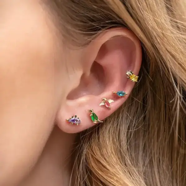 Kleine Ohrstecker Damen mit Tiermotiv und farbigen Steinen – Bild 3