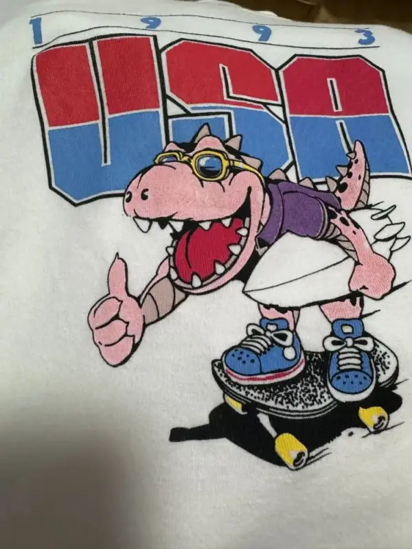 Damen T-Shirt mit Dino auf Skateboard, Rundhals, Kurzarm – Bild 5