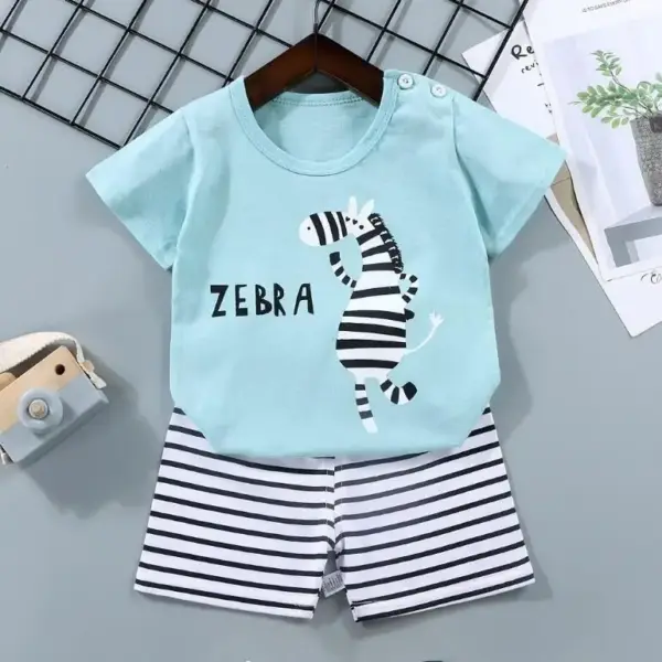 Kinder Schlafanzug Set mit Shirt und gestreiften Shorts – Bild 5
