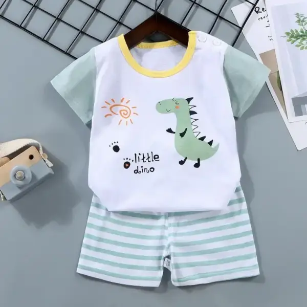 Kinder Schlafanzug Set mit Shirt und gestreiften Shorts – Bild 4