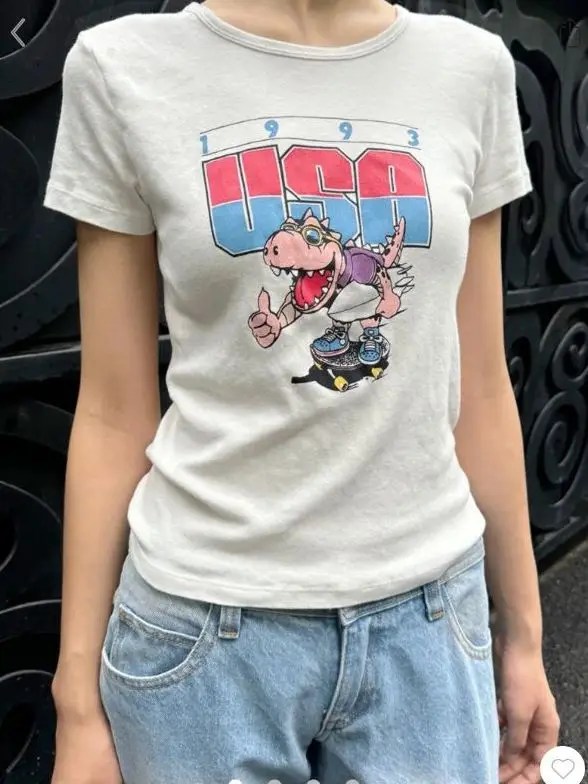 Damen T-Shirt mit Dino auf Skateboard, Rundhals, Kurzarm – Bild 6